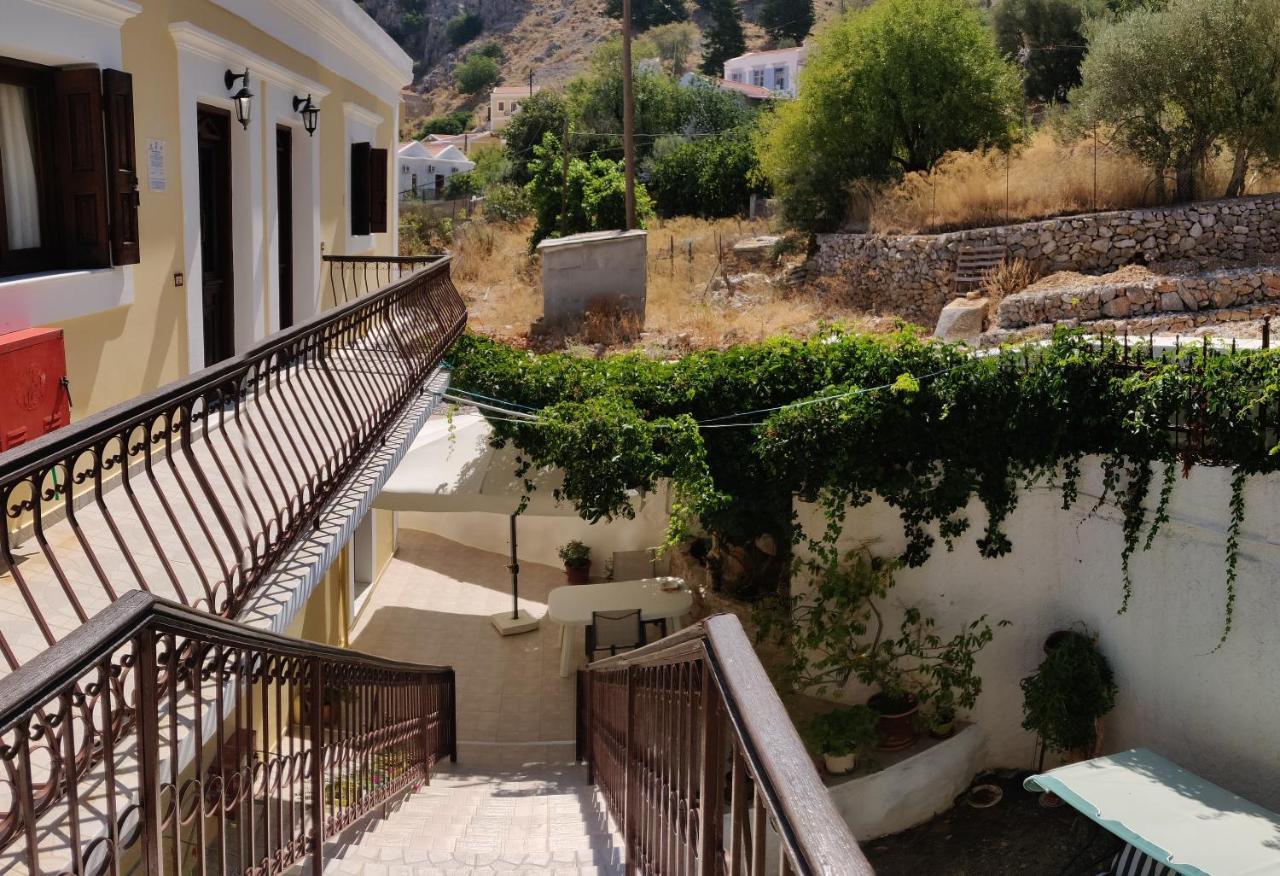 Nikos And Eva Studios Symi Bagian luar foto